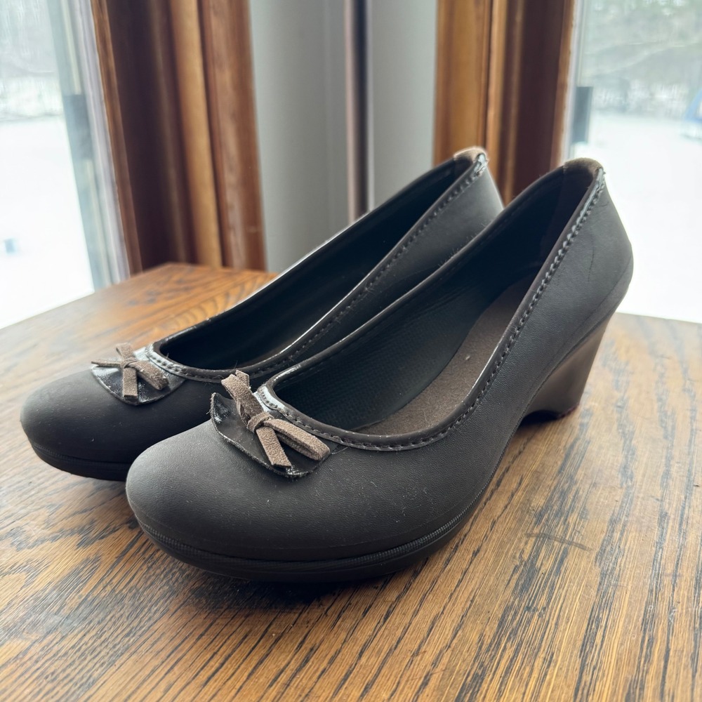 Crocs Black Wedge Heels Women Size 9 Slip On Comfort Work Casual Bow Low Heel